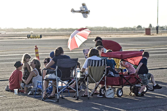 Airshow attendees