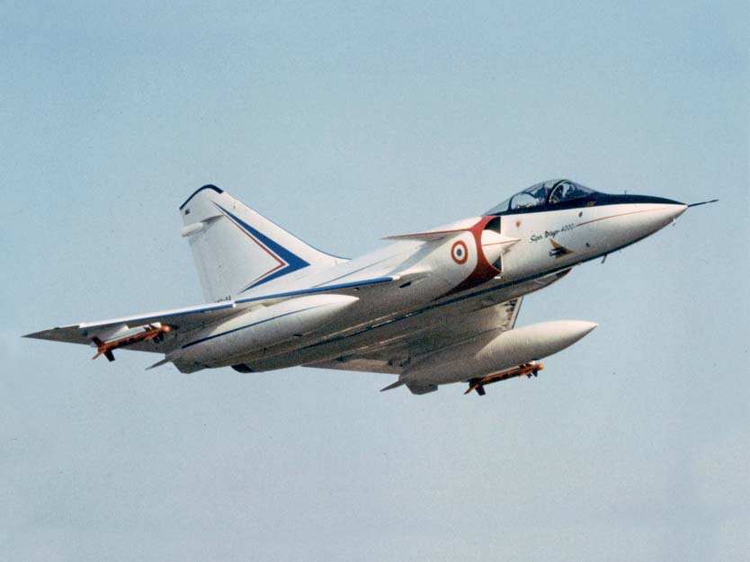 French Mirage 4000 jet in flight